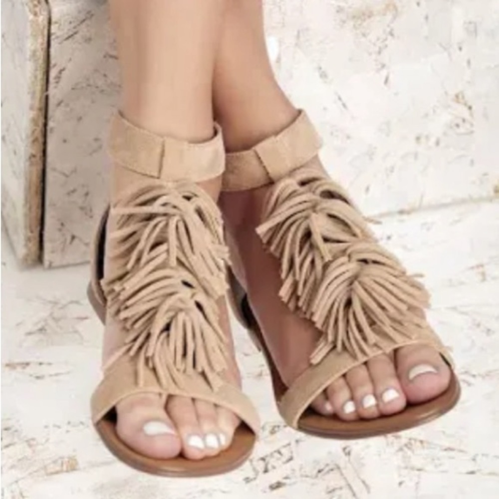 Sole Society Koa Leather fringe Sandals ~ 9